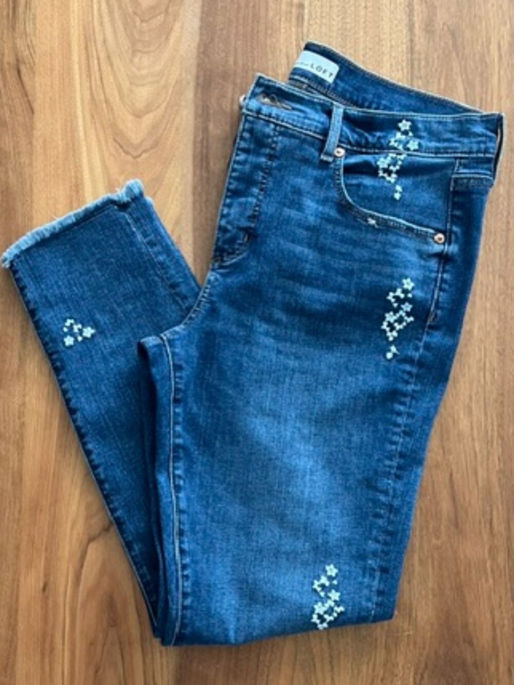 ANN TAYLOR LOFT JEANS EMBROIDERED 'MODERN SKINNY' FRAYED HEM SZ. 30/10